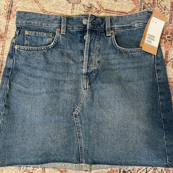 H&M Denim skirt NWT - Picture 1 of 2